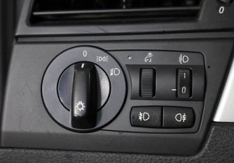 Подержанный автомобиль BMW X3 2010 года (14 фото)