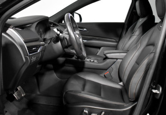 Подержанный автомобиль Cadillac XT4 2021 года (12 фото)