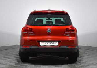 Подержанный автомобиль Volkswagen Tiguan 2016 года (6 фото)