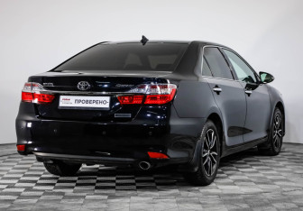 Подержанный автомобиль Toyota Camry Sedan 2016 года (5 фото)