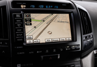 Подержанный автомобиль Toyota Land Cruiser Suv 2010 года (14 фото)