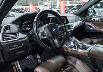 Подержанный автомобиль BMW X6 2022 года (15 фото)