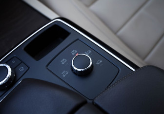 Подержанный автомобиль Mercedes-Benz GLE 2017 года (14 фото)