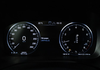 Подержанный автомобиль Volvo XC60 2019 года (12 фото)