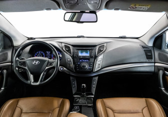 Подержанный автомобиль Hyundai i40 Wagon 2017 года (10 фото)