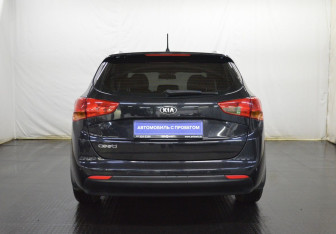 Подержанный автомобиль Kia Ceed Wagon 2013 года (6 фото)