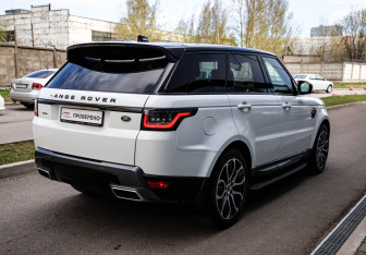 Подержанный автомобиль Land Rover Range Rover Sport 2018 года (4 фото)