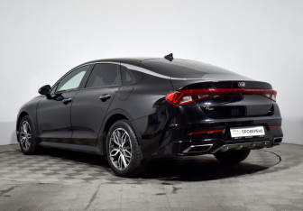 Подержанный автомобиль Kia K5 2021 года (7 фото)
