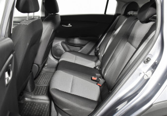 Подержанный автомобиль Kia Rio Hatchback 2020 года (11 фото)