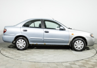 Подержанный автомобиль Nissan Almera Sedan 2004 года (4 фото)