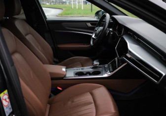 Подержанный автомобиль Audi A6 Sedan 2021 года (32 фото)