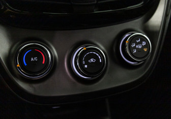 Подержанный автомобиль Chevrolet Spark 2019 года (16 фото)
