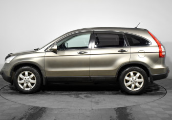 Подержанный автомобиль Honda CR-V 2007 года (8 фото)
