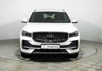 Подержанный автомобиль Geely Monjaro 2024 года (2 фото)