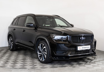 Подержанный автомобиль Geely Monjaro 2023 года (3 фото)