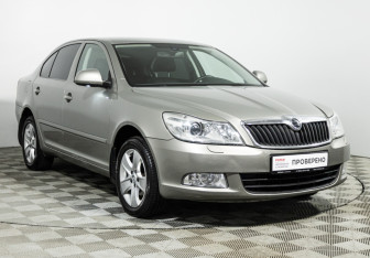 Подержанный автомобиль Skoda Octavia Liftback 2010 года (3 фото)
