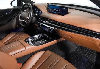 Подержанный автомобиль Genesis G80 2021 года (13 фото)