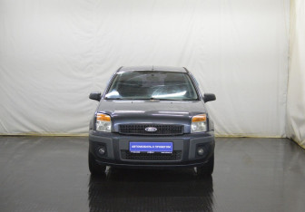 Подержанный автомобиль Ford Fusion 2008 года (2 фото)
