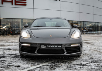 Подержанный автомобиль Porsche Cayman 2017 года (4 фото)