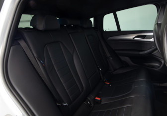 Подержанный автомобиль BMW X4 2019 года (12 фото)