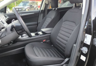 Подержанный автомобиль Ford Mondeo Sedan 2019 года (14 фото)