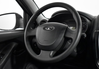 Подержанный автомобиль LADA (ВАЗ) Granta Sedan 2013 года (16 фото)