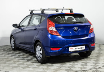 Подержанный автомобиль Hyundai Solaris Hatchback 2012 года (7 фото)