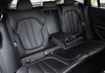 Подержанный автомобиль BMW X6 2020 года (32 фото)