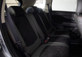 Подержанный автомобиль Mitsubishi Outlander 2021 года (22 фото)