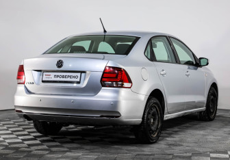 Подержанный автомобиль Volkswagen Polo Sedan 2016 года (5 фото)