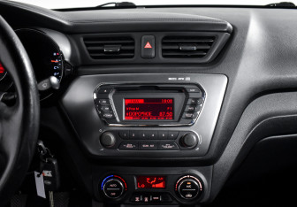Подержанный автомобиль Kia Rio Sedan 2012 года (16 фото)
