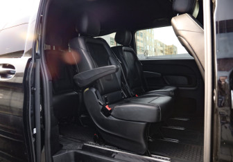 Подержанный автомобиль Mercedes-Benz Vito 2015 года (25 фото)