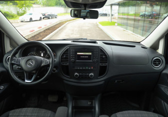 Подержанный автомобиль Mercedes-Benz Vito 2016 года (11 фото)