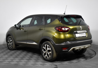 Подержанный автомобиль Renault Kaptur 2017 года (7 фото)