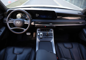 Подержанный автомобиль Hyundai Palisade 2022 года (8 фото)