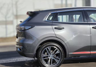 Подержанный автомобиль Changan UNI-S 2024 года (7 фото)