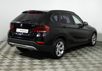 Подержанный автомобиль BMW X1 2012 года (5 фото)
