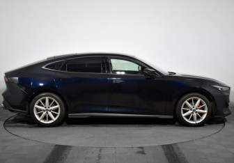 Подержанный автомобиль Changan UNI-V 2023 года (4 фото)