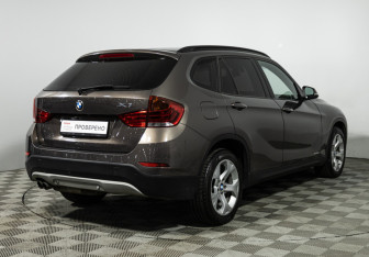 Подержанный автомобиль BMW X1 2013 года (5 фото)