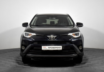 Подержанный автомобиль Toyota RAV4 2018 года (2 фото)