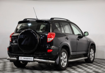 Подержанный автомобиль Toyota RAV4 2008 года (5 фото)