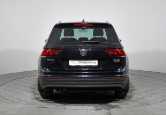 Подержанный автомобиль Volkswagen Tiguan 2017 года (6 фото)