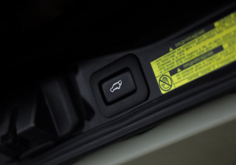 Подержанный автомобиль Toyota Land Cruiser Suv 2013 года (34 фото)