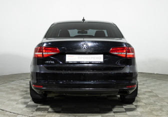 Подержанный автомобиль Volkswagen Jetta Sedan 2014 года (6 фото)