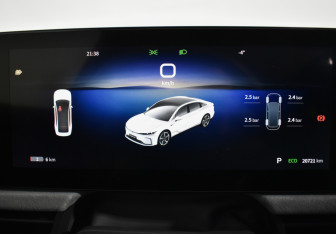 Подержанный автомобиль Voyah Passion 2023 года (21 фото)