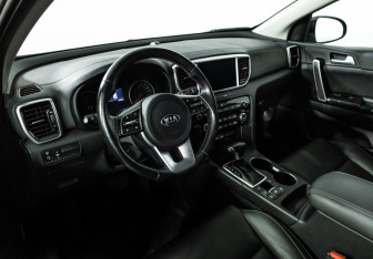 Подержанный автомобиль Kia Sportage 2021 года (11 фото)
