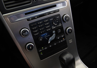 Подержанный автомобиль Volvo XC60 2010 года (14 фото)