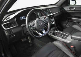 Подержанный автомобиль Kia Optima Sedan 2019 года (9 фото)