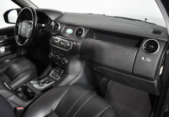 Подержанный автомобиль Land Rover Discovery 2015 года (12 фото)