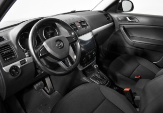 Подержанный автомобиль Skoda Yeti 2014 года (9 фото)